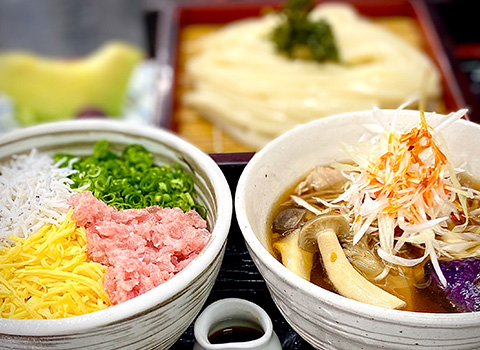 つけうどん《秋味》とねぎとろしらす丼のセット